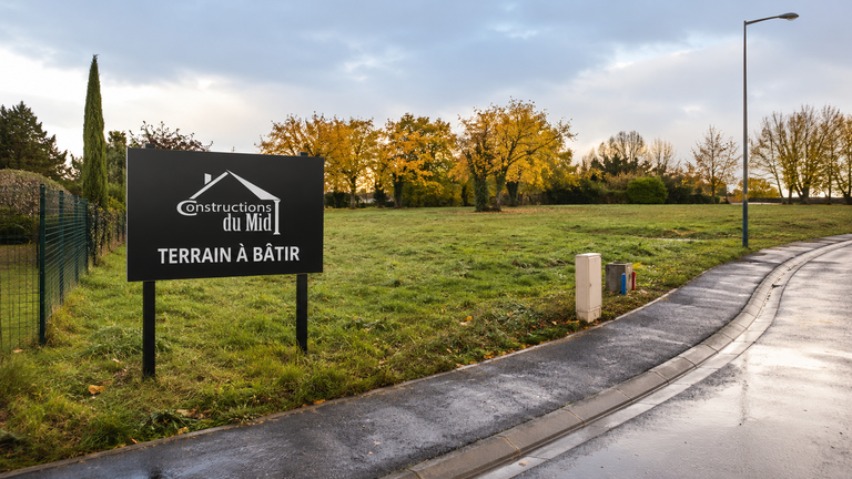 2026 09 04 terrain 02 lotissement muret automne pluie